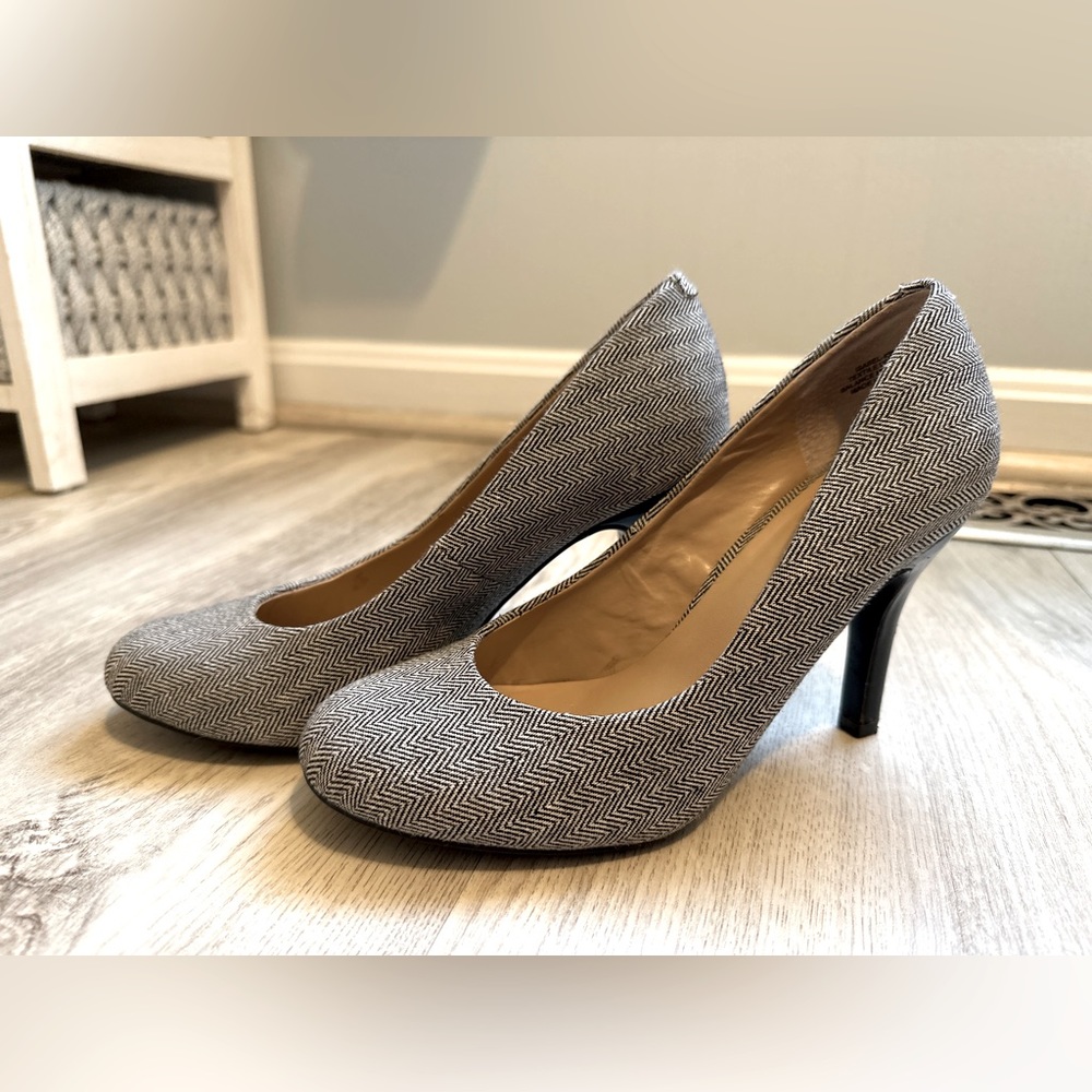 Kelly & Kate size 6